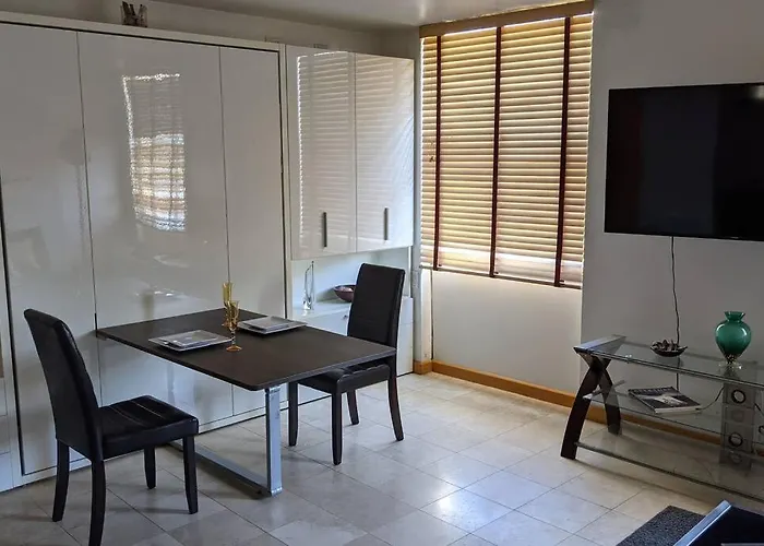 Cozy Studio, Walk To The Beach, Restaurants, Bars