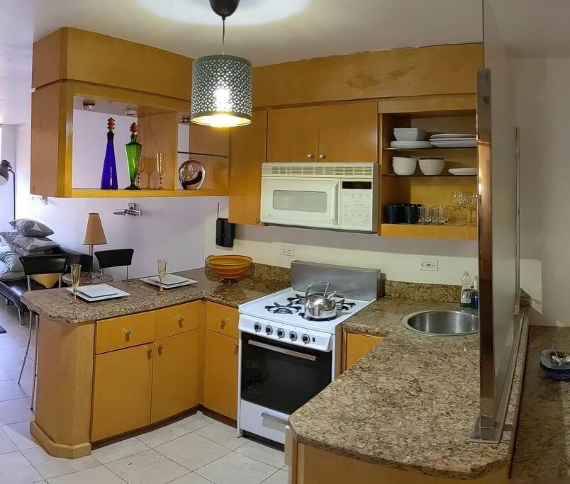 Cozy Studio, Walk To The Beach, Restaurants, Bars Appartement